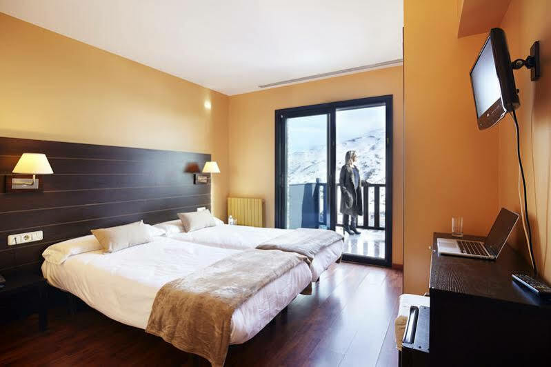 Hotel Caribou Пас-де-ла-Каса Екстер'єр фото